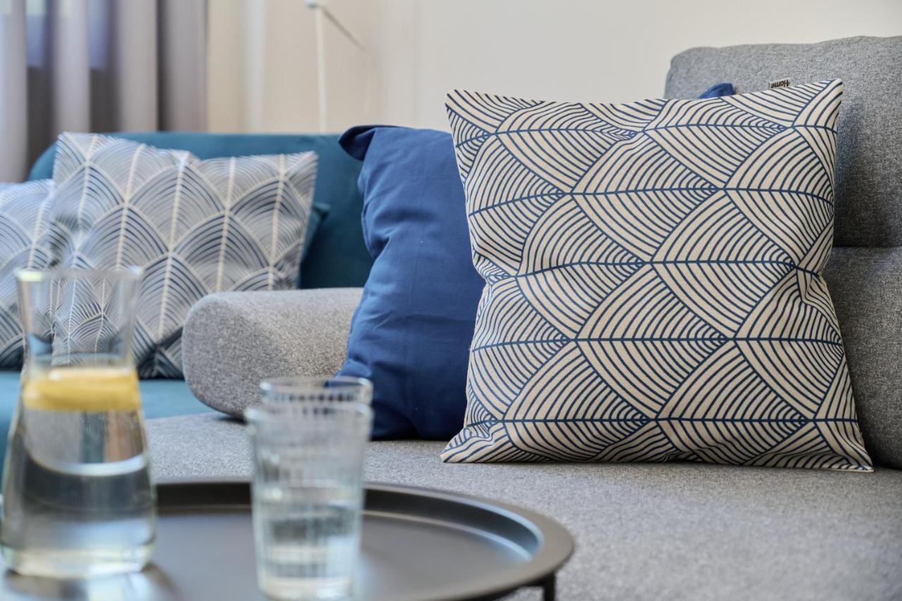 Beautiful & Bright Krynicka For 3 Guests By Renters Apartment Wroclaw