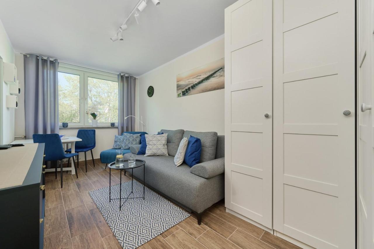 Beautiful & Bright Krynicka For 3 Guests By Renters Apartment Wroclaw
